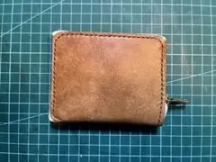 レザー製ファスナー式ミニ財布