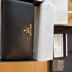 PRADA 長財布 ブラック ピンクのサムネイル