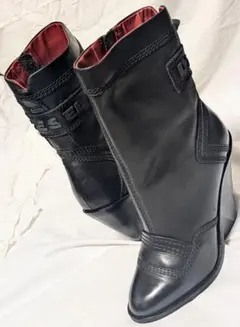 Item thumbnail for item e1720022-8058-49cd-97bb-7f63dd79b047