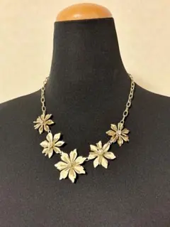 大きいお花 フラワー チェーン ネックレス ホワイト ゴールド パール ストーン