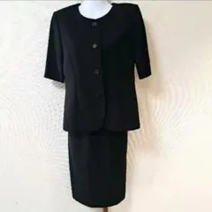 【美品】トウキョウイギン ブラック スカートスーツ 半袖 4ボタン 9AR