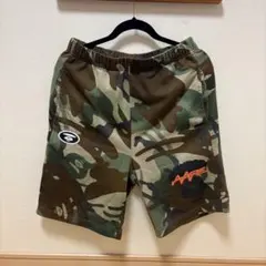 AAPE Moonface logo camo sweat shortsのサムネイル