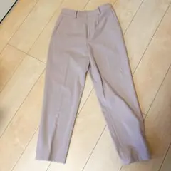 UNIQLO ベージュ スラックス Sサイズ
