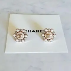 CHANEL ヴィンテージ　ボタン　パールクリスタル　ピアス