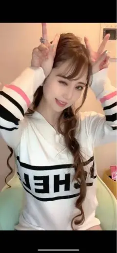 ミシェルマカロン　薄い素材のニット