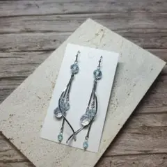 ライトブルードロップとツイストシルバーチャームピアス、イヤリング無料交換できます