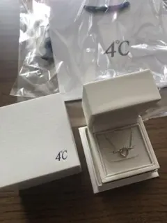 4°C エターナルシルバーダイヤモンドハートネックレス