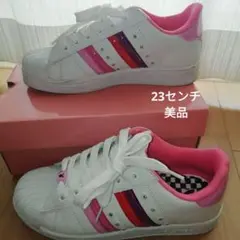 プレイボーイ　23センチ　白×ピンク　スニーカーのサムネイル