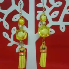 【M-38】❤️イエロータッセルピアス❤️無料イヤリング変更可能です❤️