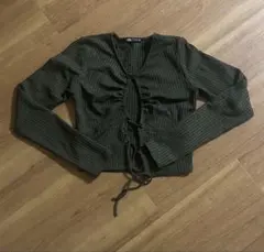 ZARA オリーブグリーン クロップドトップス