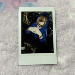 生憎の雨。マモ チェキ R指定 - メルカリ