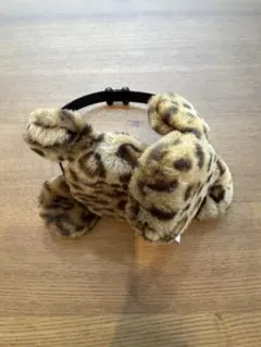【ディズニー】【美品・希少・公式正規品】ディズニーヒョウ柄イヤーマフ（耳当て）