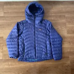 Patagonia フード付きダウンジャケット ネイビー