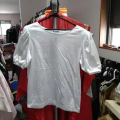 イヴ・サンローラン　Tシャツ1