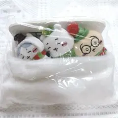 ちいかわ ハッピーホリデーなおやすみベッド つながるマスコット　うさぎ　ハチワレ