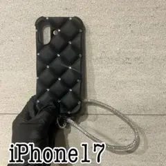 iPhone17ケース　キルティング チャーム付き　ブラック　黒