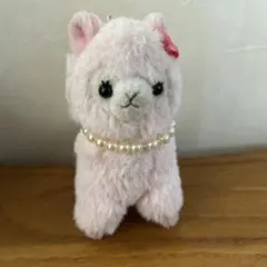 ピンクのアルパカぬいぐるみ