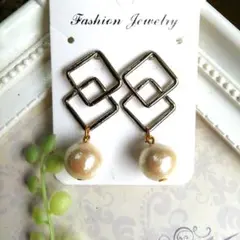 幾何学模様コットンパールチタンピアス(ハンドメイド)日本製キスカ