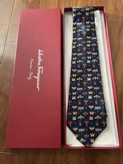 Salvatore Ferragamo 青系蝶　蜻蛉などネクタイシルク100%