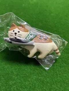 コンコンブル　DECOLE フィギュア　秋刀魚猫　秋