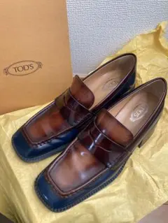 TOD'S ヒールローファー size37ブラウン/ネイビーのサムネイル