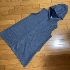 新品未使用　フード付きジレ M