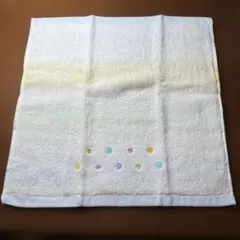 カラフルドット刺繍タオルハンカチ　2枚セット 新品、未使用品！