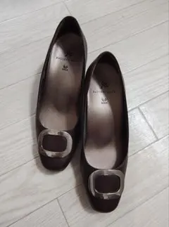 success walk バックル付きブラウンパンプス