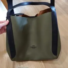 COACH オリーブグリーン レザートートバッグ