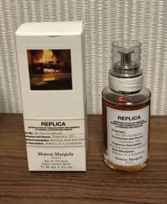 Maison Margiela REPLICA By the Fireplaceのサムネイル
