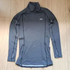 中古　Under Armour ハイネック長袖シャツ グレーレディース　Sサイズ