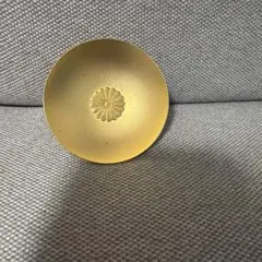 日本製 金色 花模様 盃　菊花紋章入り
