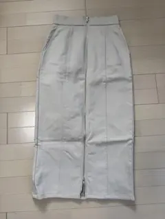 美品GU 裏フリースフロントジップスカート