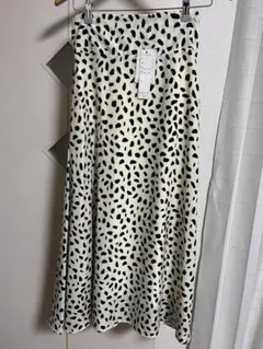 ダルメシアン柄 スカート アイボリー 新品 タグ付き 美品 未使用
