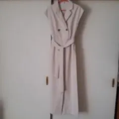 GALベージュ テーラードオールインワン　ダブルボタンベルト付き