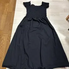 ブラック シャーリング オフショルダー ロングワンピースのサムネイル