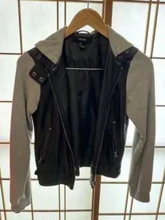 FOREVER 21 ライダースジャケット フード付き Sサイズのサムネイル