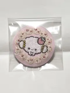 サンリオ　刺繍缶バッジ　こぎみゅん