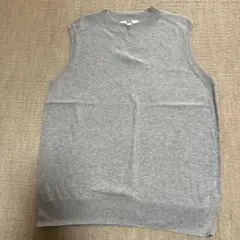UNIQLO グレー ノースリーブサマーセーター