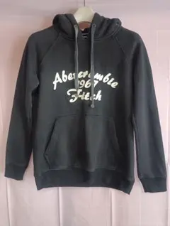 Abercrombie & Fitch ブラック パーカー