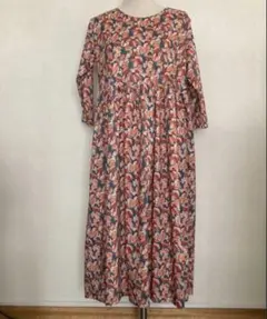 リバティタナローンハンドメイド長袖ワンピース　ソープ リバティタナローンハンドメイド長袖ワンピース ソープ - メルカリ