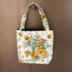 ハンドメイド　トートバッグ 花柄 ボタニカル柄