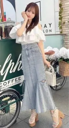 Item thumbnail for item 18cbe2bf-03e2-4583-86fb-76498b29b8d7