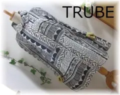 新品 Ｍ/L アート風　TRUBE 丸襟チュニック　デザインコート　モノトーン