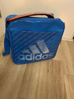 adidasショルダーバッグ