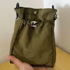 【新品】ショルダーバッグ 巾着 ミニ カジュアル オリーブ コンパクト