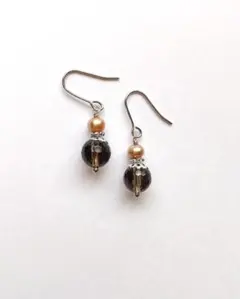 ブラウンパールとスモーキークォーツのピアス/樹脂フック/サージカルステンレス