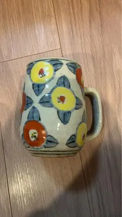 お値下げ　花柄陶器製マグカップ