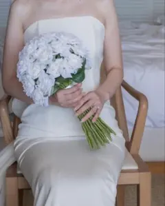 アーティフィシャルフラワー　ホワイトローズ　ラウンドブーケ