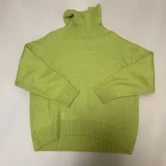 ライムグリーン タートルネック ニットセーター